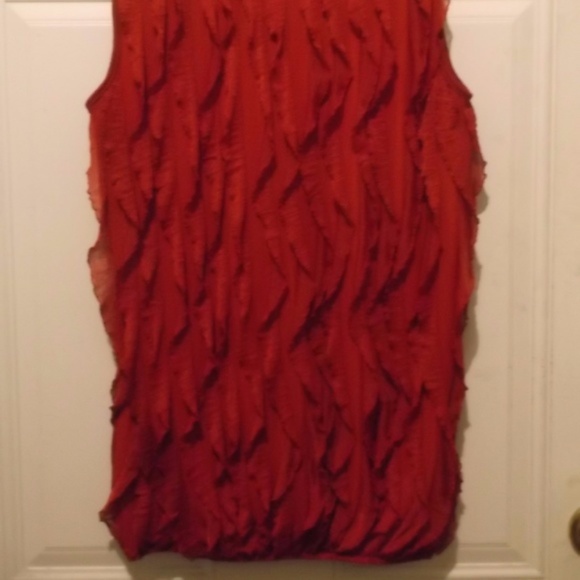 Red Ruffle Top * NWT - Picture 8 of 8